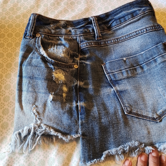 Ladies short size 3/26. Soft fabric not stretchable.  So cute.. - Picture 3 of 5